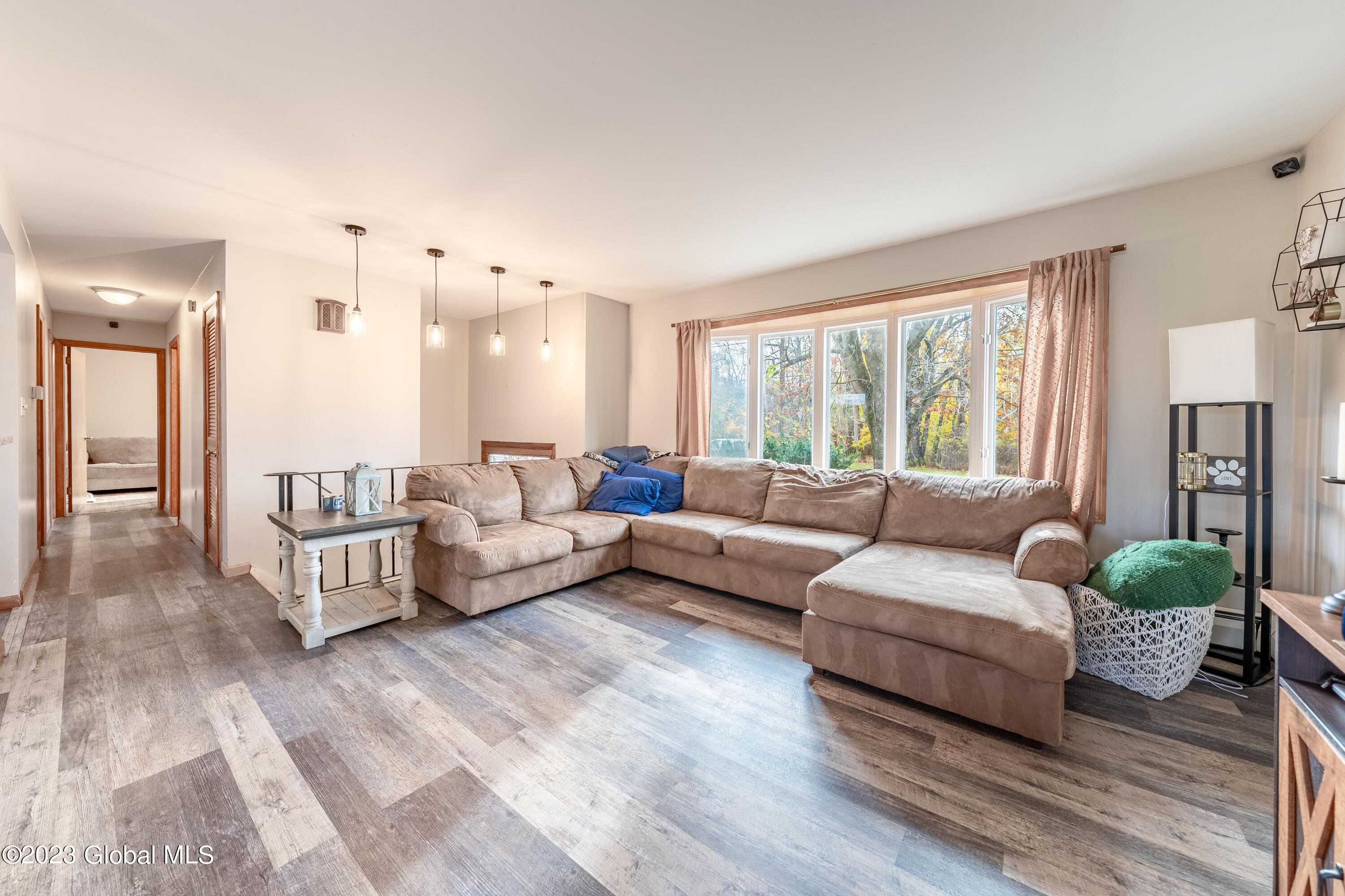 8 The Concourse Bethlehem, NY 12203 - Photo 6 of 25 Living Room