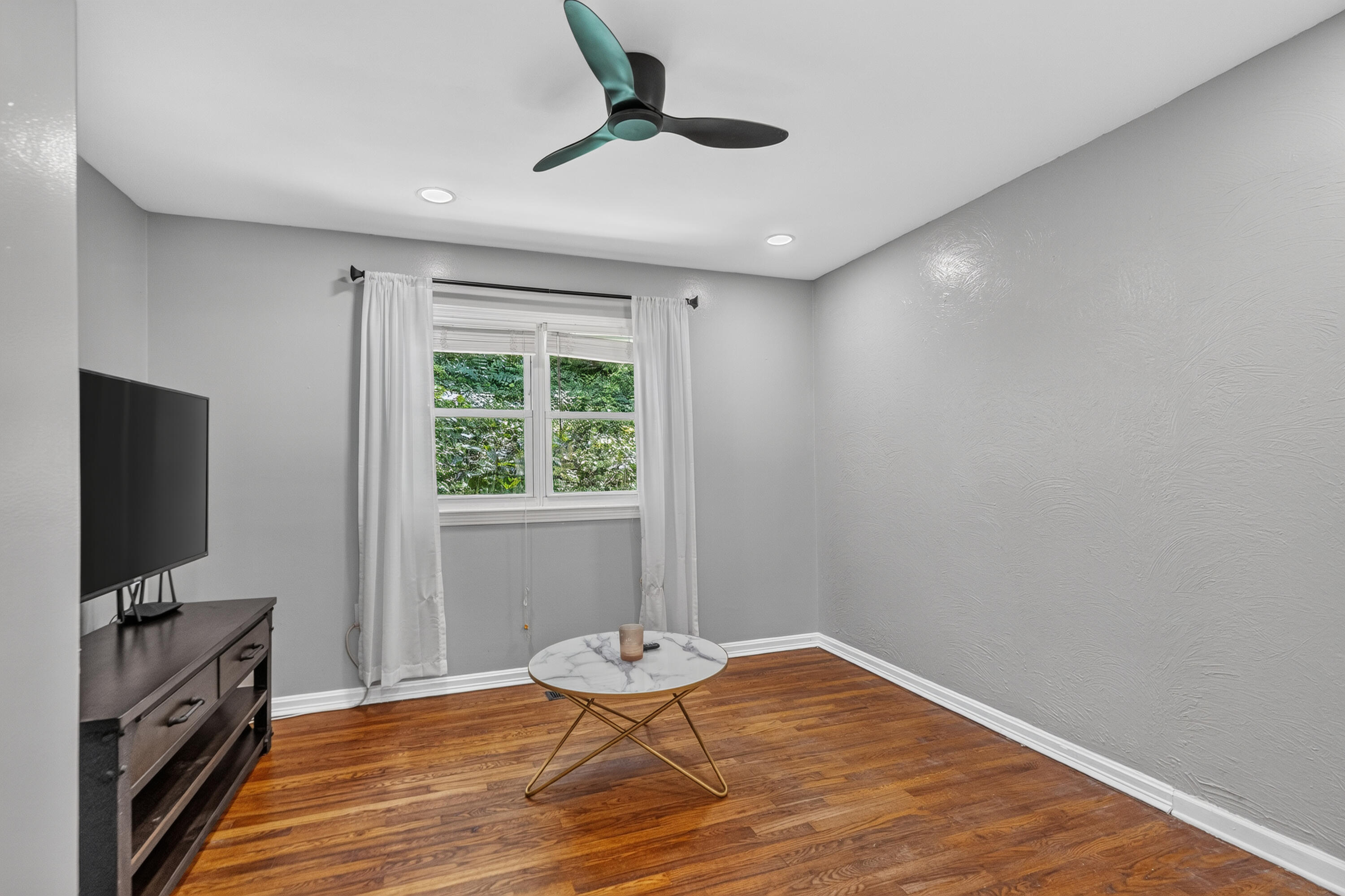 510 Lullwater Road Chattanooga, TN 37405 - Photo 14 of 26 510 Lullwater-14