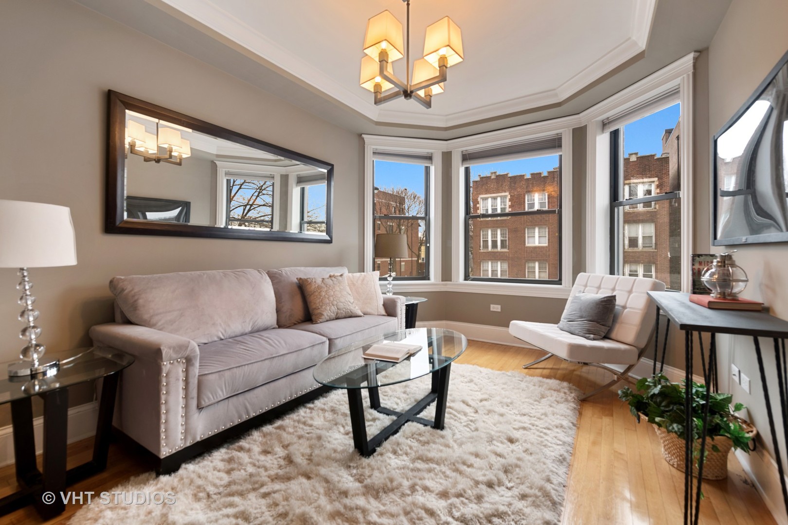 2336 West Roscoe Street, Unit 2F Chicago, IL 60618 - Photo 2 of 9