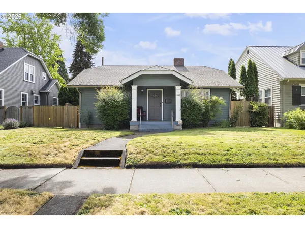 $329,900 | 942 Summer Street Northeast, Salem, OR 97301