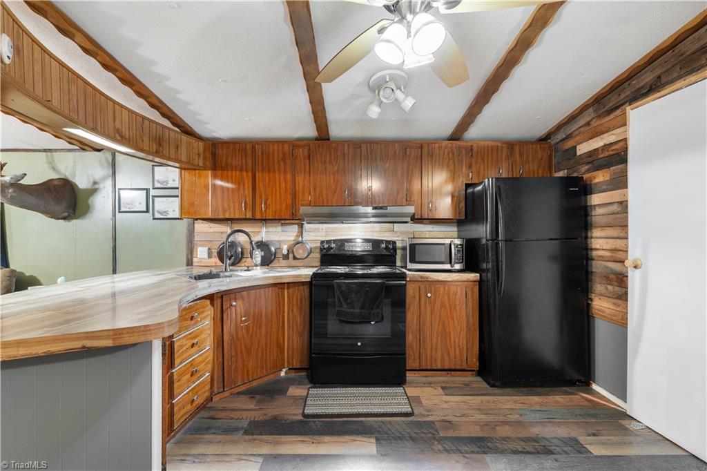 3502 Grooms Road Reidsville, NC 27320 - Photo 7 of 13 Gallery Image 7