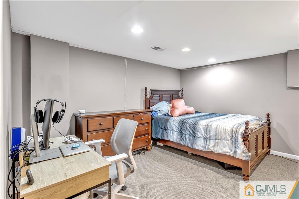 10 Harmon Road Edison, NJ 08837 - Photo 18 of 35