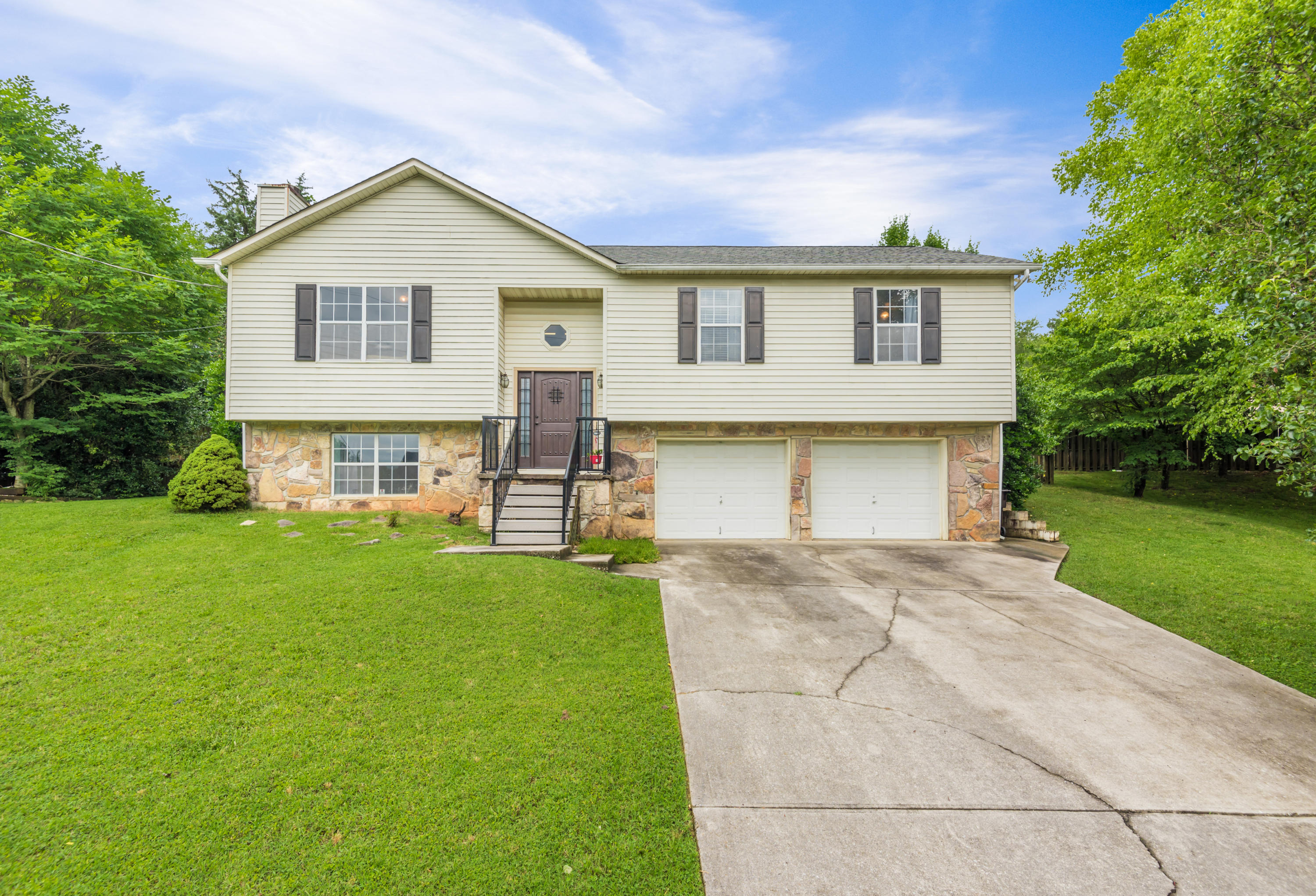 2221 Windbrook Road Knoxville, TN 37923 - Photo 1 of 39 2221WindbrookRd2-2
