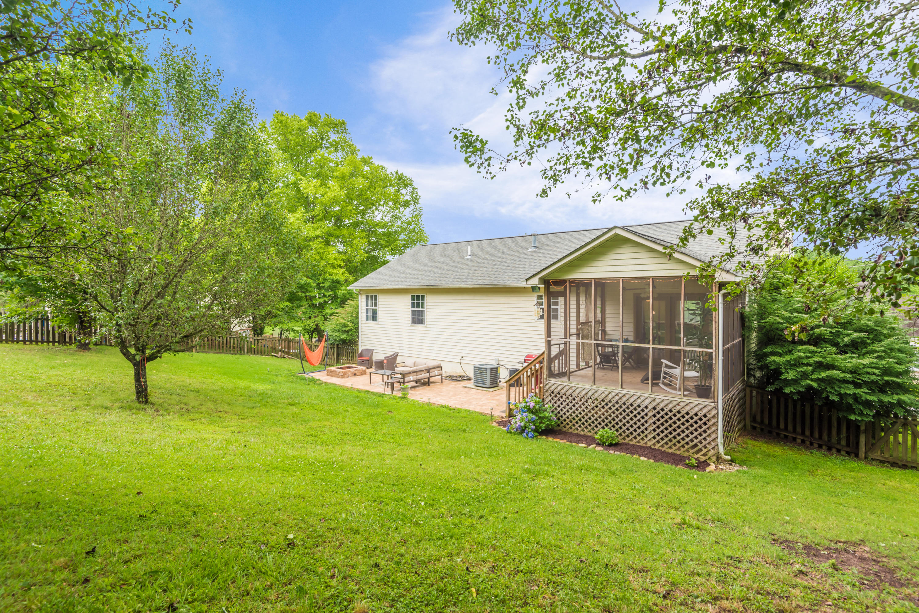 2221 Windbrook Road Knoxville, TN 37923 - Photo 36 of 39 2221WindbrookRd2-11
