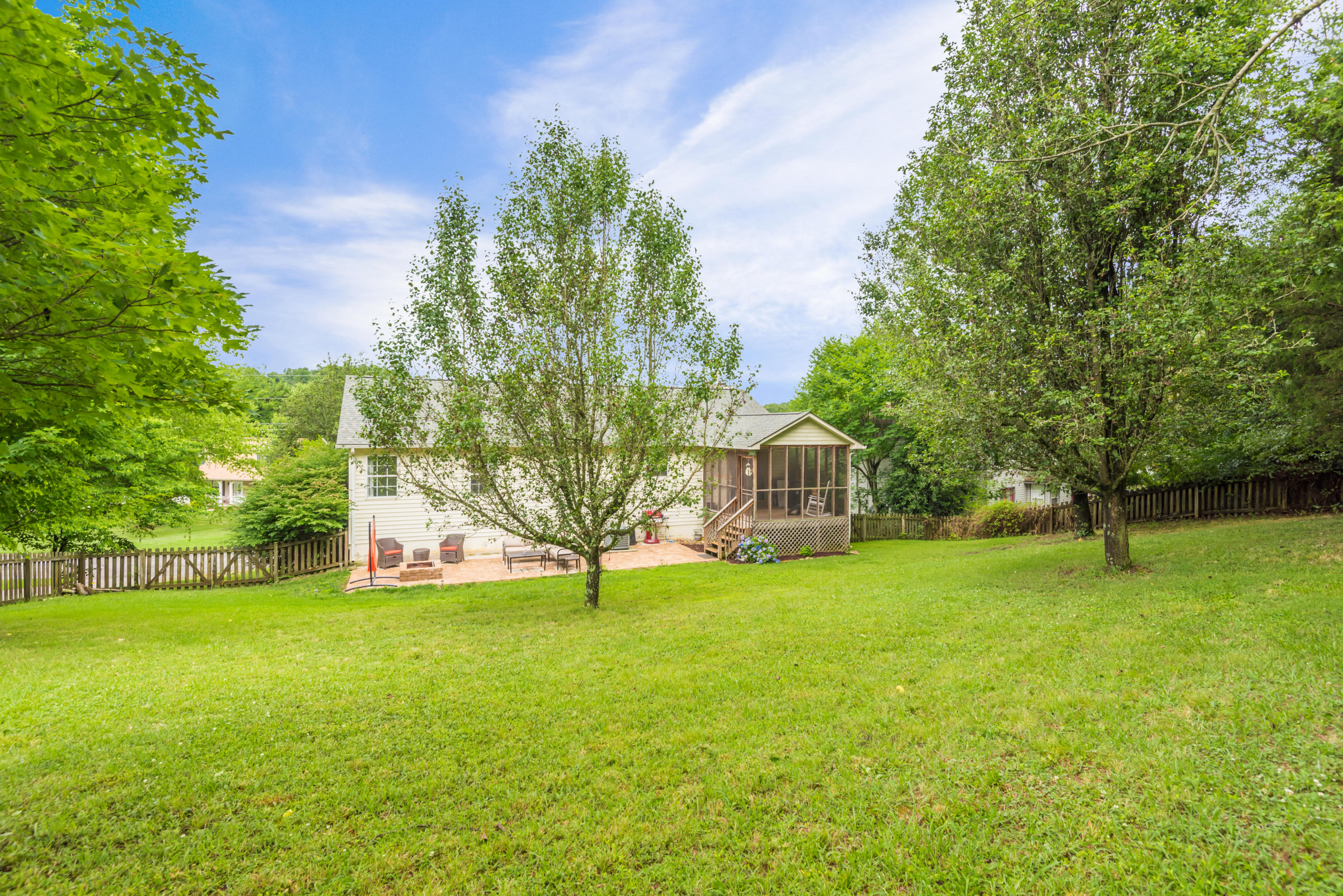 2221 Windbrook Road Knoxville, TN 37923 - Photo 37 of 39 2221WindbrookRd2-12