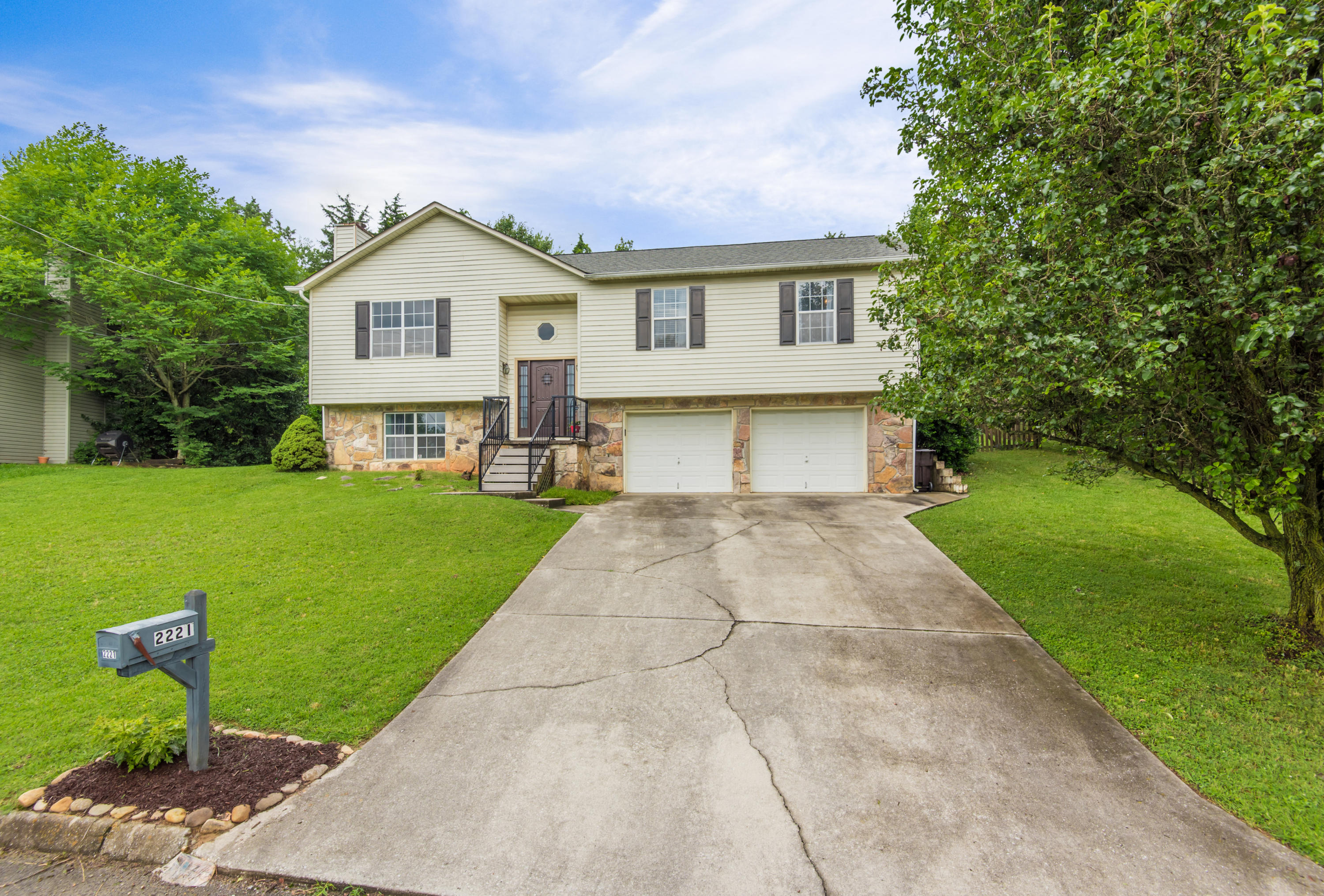 2221 Windbrook Road Knoxville, TN 37923 - Photo 39 of 39 2221WindbrookRd2
