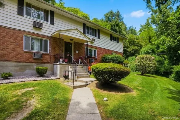 $180,000 | 1903 Parr Lake Drive, Unit 19C, Newburgh, NY 12550