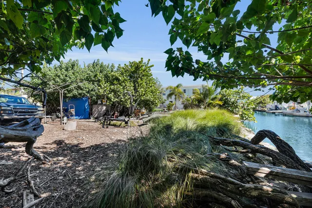 $735,000 | 30920 Baileys Lane, Big Pine Key, FL 33043