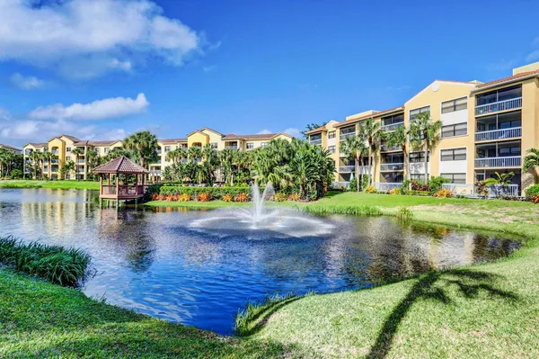 $2,900 | 600 Uno Lago Drive, Unit 205, Juno Beach, FL 33408