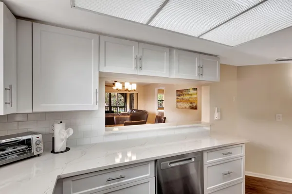 $2,900 | 600 Uno Lago Drive, Unit 205, Juno Beach, FL 33408