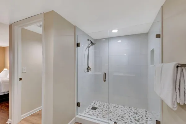 $2,900 | 600 Uno Lago Drive, Unit 205, Juno Beach, FL 33408