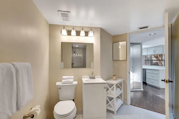 $2,900 | 600 Uno Lago Drive, Unit 205, Juno Beach, FL 33408