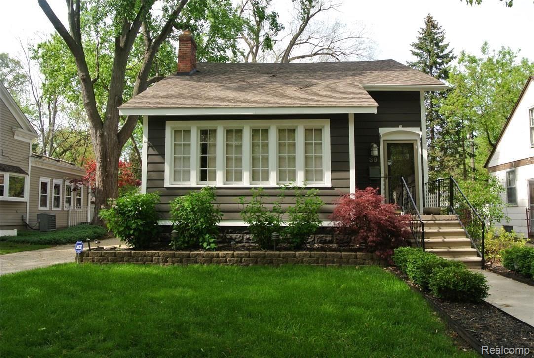 39 Sylvan Avenue Pleasant Ridge, MI 48069 - Photo 2 of 53 DSC_8392.JPG