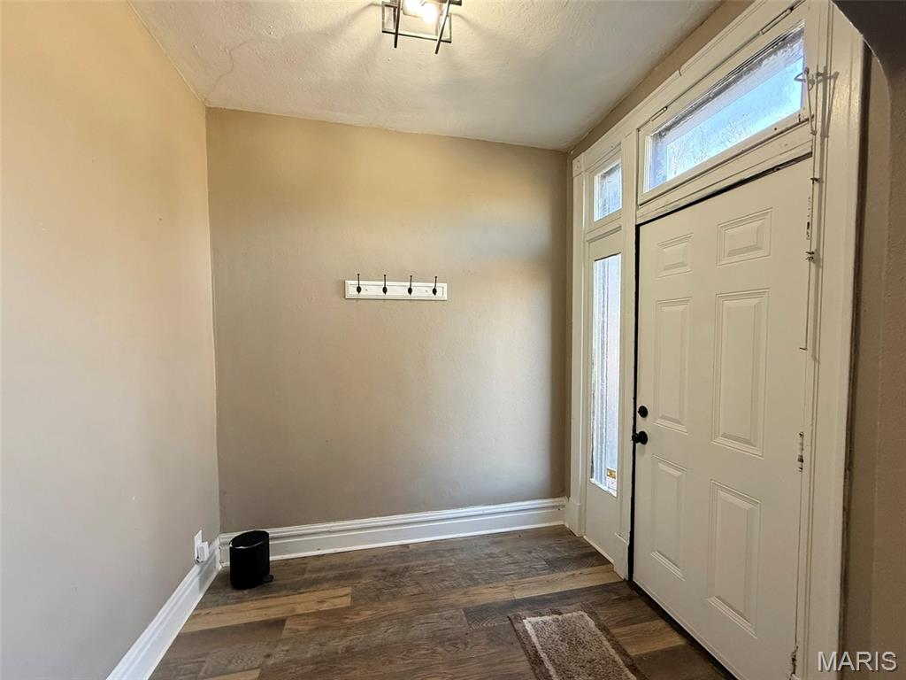 3308 Miami Street St. Louis, MO 63118 - Photo 2 of 31