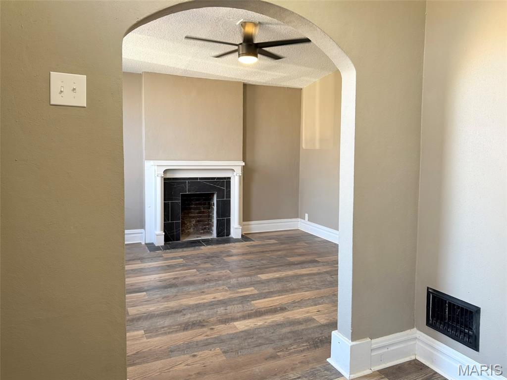 3308 Miami Street St. Louis, MO 63118 - Photo 3 of 31