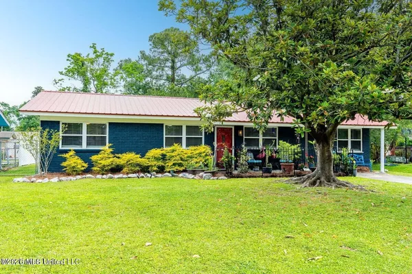 $289,000 | 208 Linda Drive, Ocean Springs, MS 39564