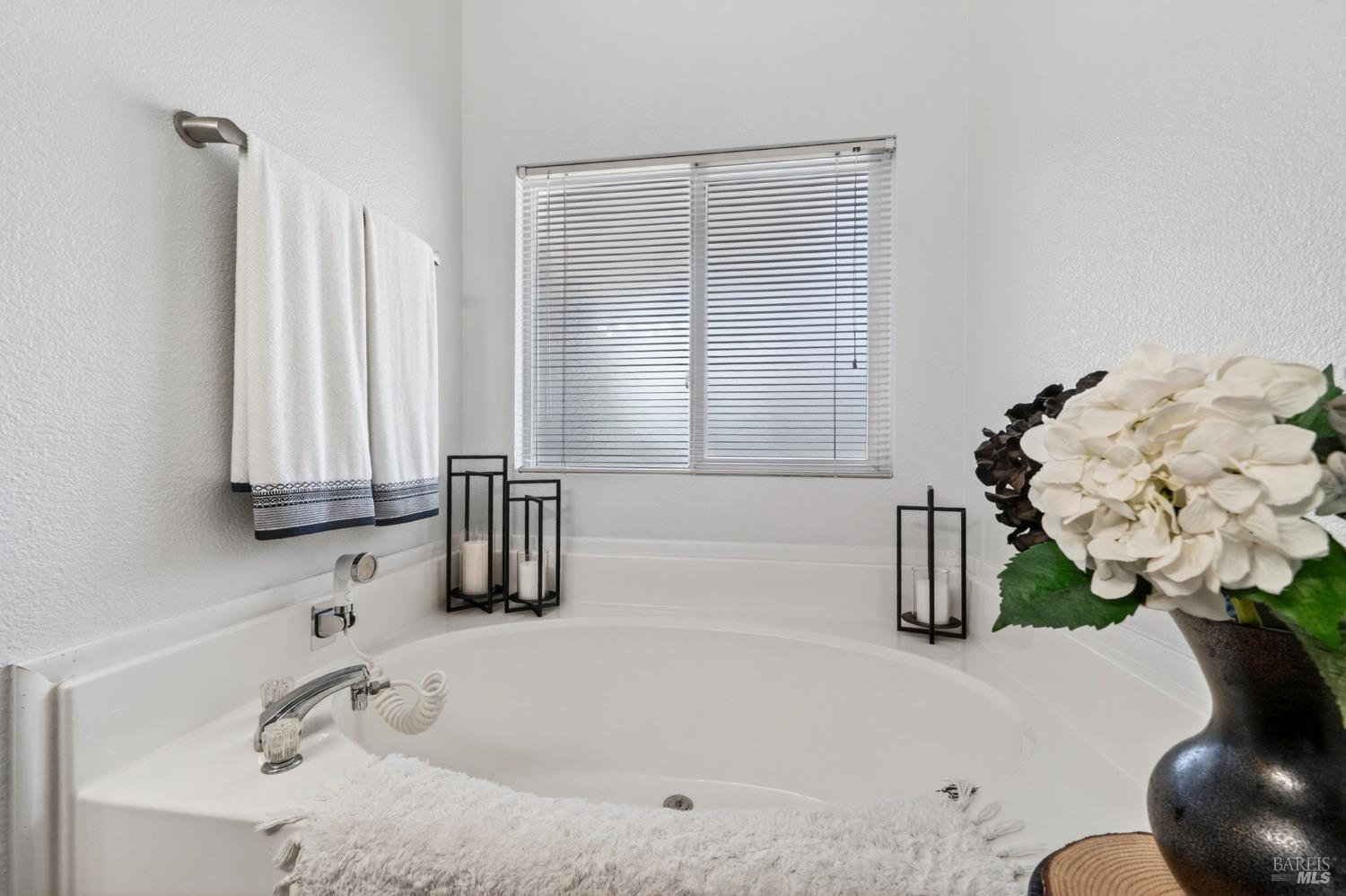 146 Stratford Way Santa Rosa, CA 95401 - Photo 24 of 39