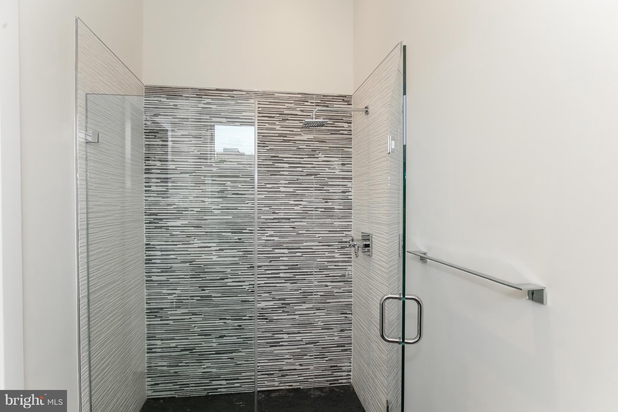 462 Ridge Street Northwest, Unit 3 Washington, DC 20001 - Photo 13 of 20 a bathroom with a shower