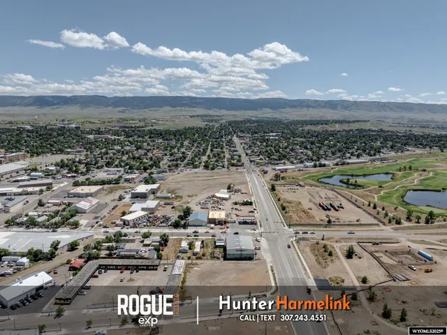 $550,000 | 935 West Yellowstone Highway, Casper, WY 82601