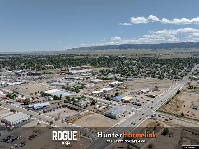 $550,000 | 935 West Yellowstone Highway, Casper, WY 82601