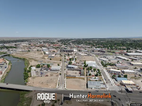 $500,000 | 935 West Yellowstone Highway, Casper, WY 82601