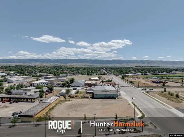 $550,000 | 935 West Yellowstone Highway, Casper, WY 82601