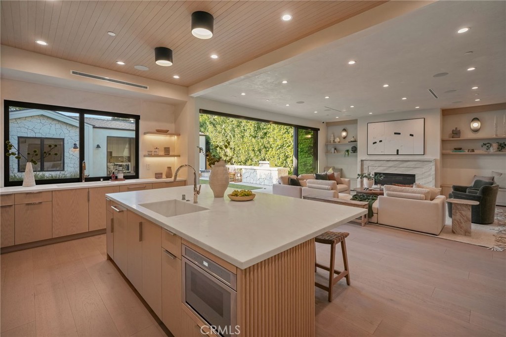 12113 Maxwellton Road Studio City, CA 91604 - Photo 11 of 42