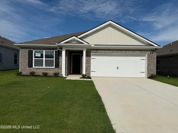 $288,990 | 39 South Thorn Tree Street, Byhalia, MS 38611