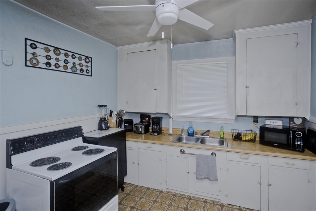 676 Front Street Chicopee, MA 01013 - Photo 6 of 28