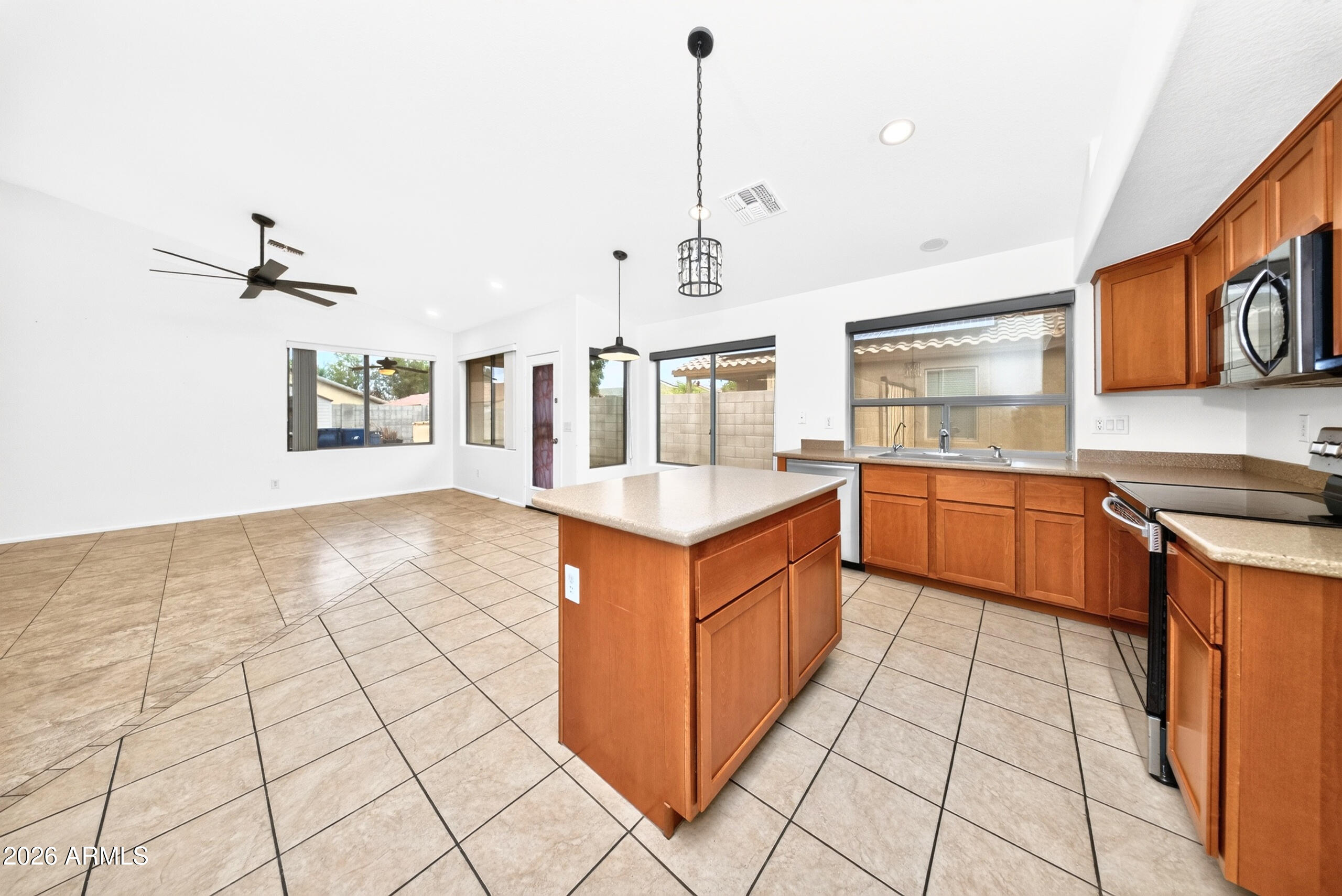5016 South Rovey Parkway Buckeye, AZ 85326 - Photo 10 of 31 DSC00009