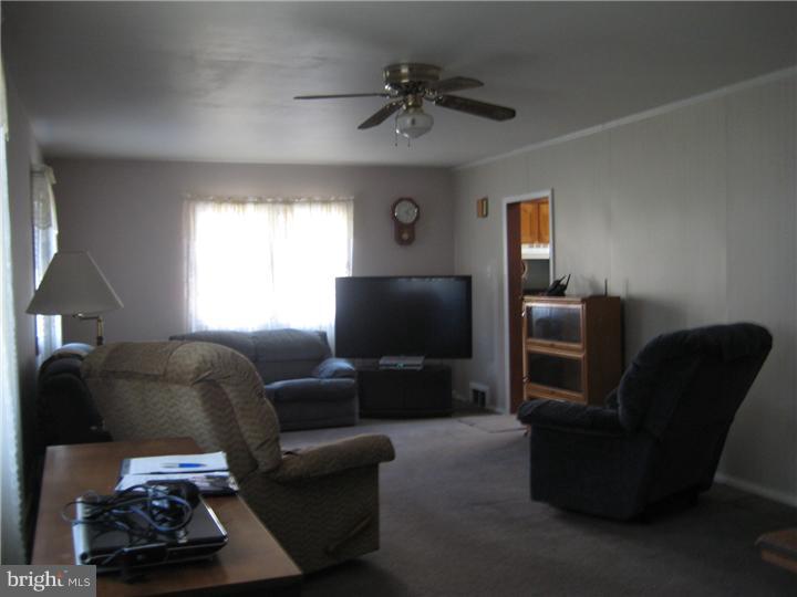 232 Spout Spring Avenue Lumberton, NJ 08048 - Photo 15 of 25 Living Room