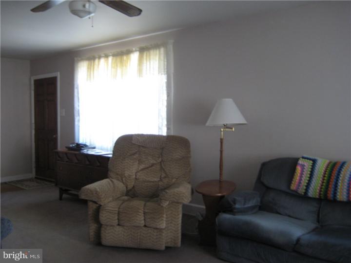 232 Spout Spring Avenue Lumberton, NJ 08048 - Photo 16 of 25 Living Room