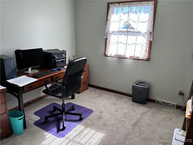 $295,000 | 4783 Haverton Lane, Clay, NY 13090