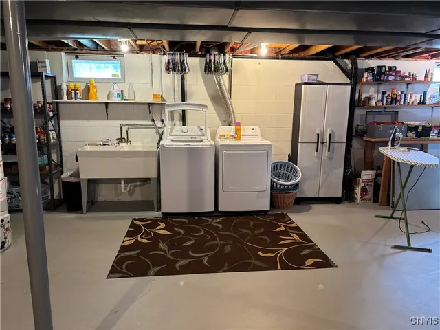 $295,000 | 4783 Haverton Lane, Clay, NY 13090