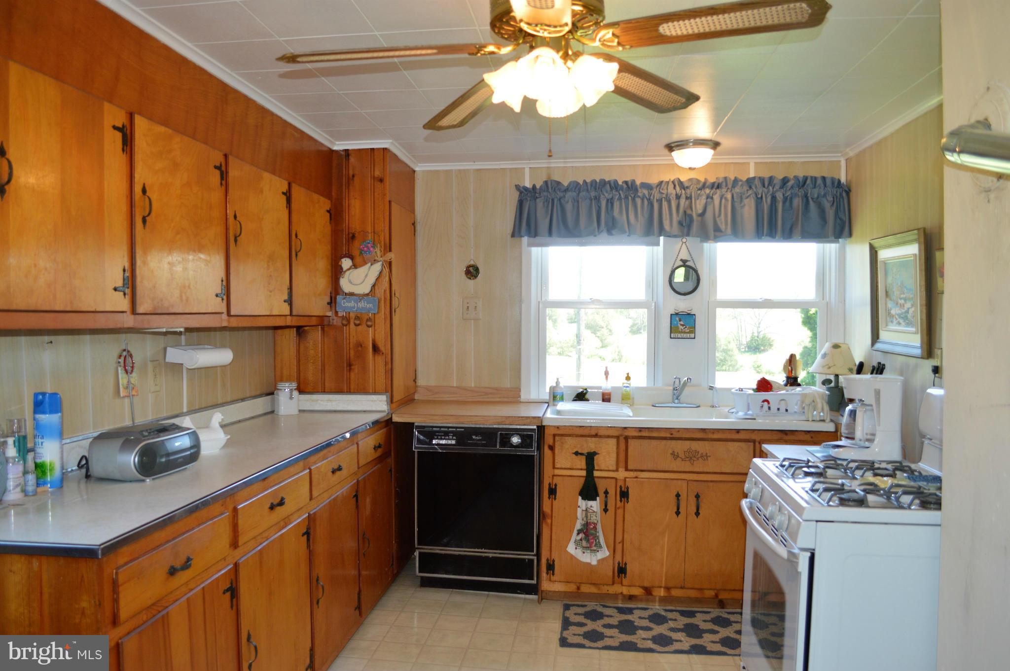 13173 Scotts Mill Road Culpeper, VA 22701 - Photo 12 of 19 Kitchen