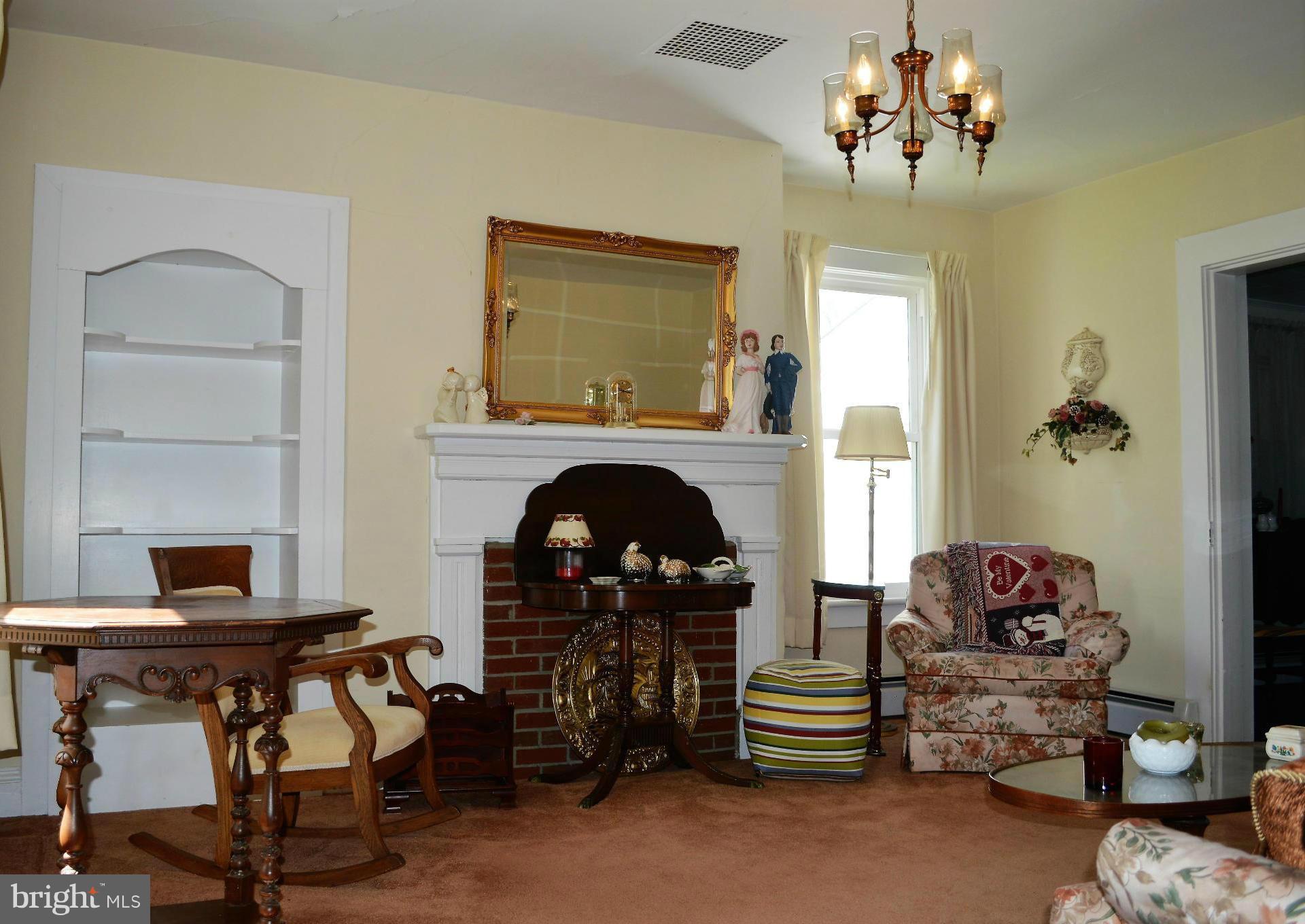 13173 Scotts Mill Road Culpeper, VA 22701 - Photo 9 of 19 Living Room