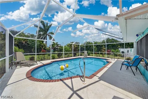 $309,900 | 1407 Southeast 30th Street, Cape Coral, FL 33904
