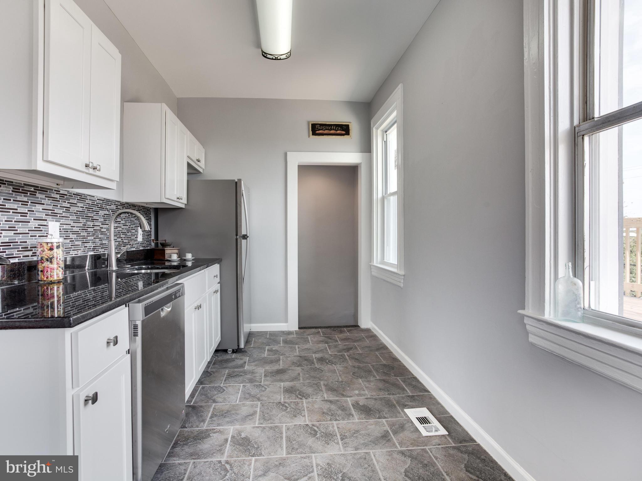 200 West Hilltop Road Baltimore, MD 21225 - Photo 14 of 30 Kitchen