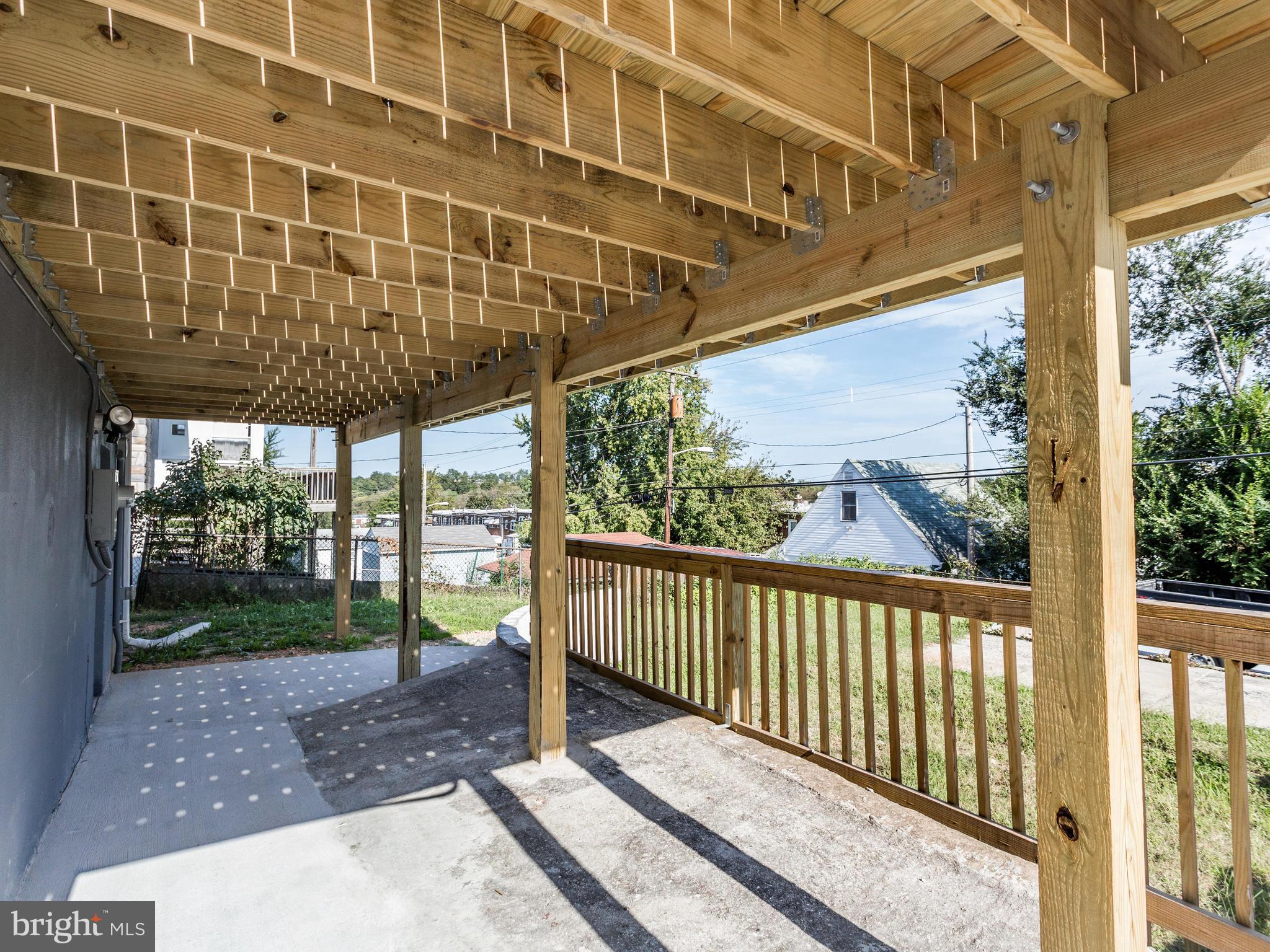 200 West Hilltop Road Baltimore, MD 21225 - Photo 28 of 30 Spacious Patio