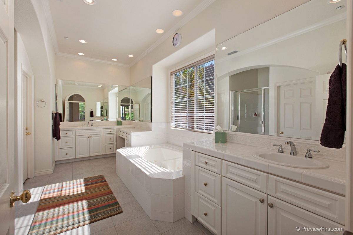 1450 Ravean Court Encinitas, CA 92024 - Photo 15 of 25