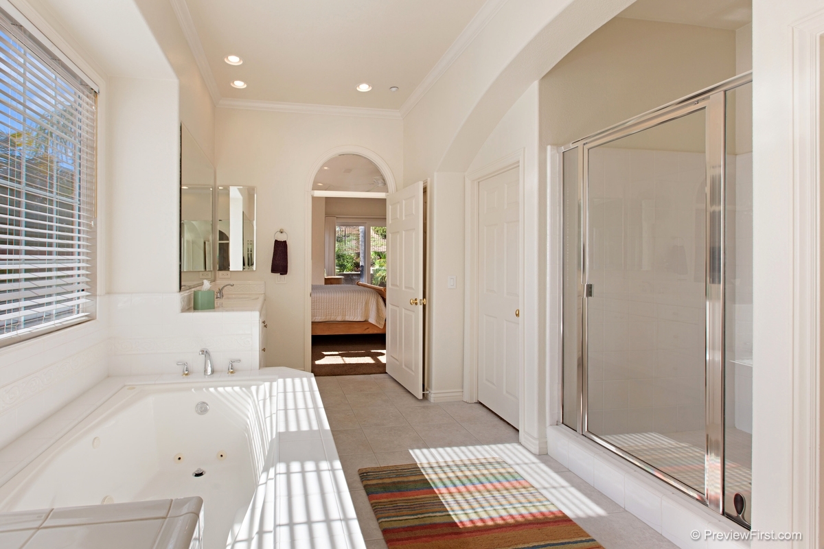 1450 Ravean Court Encinitas, CA 92024 - Photo 16 of 25