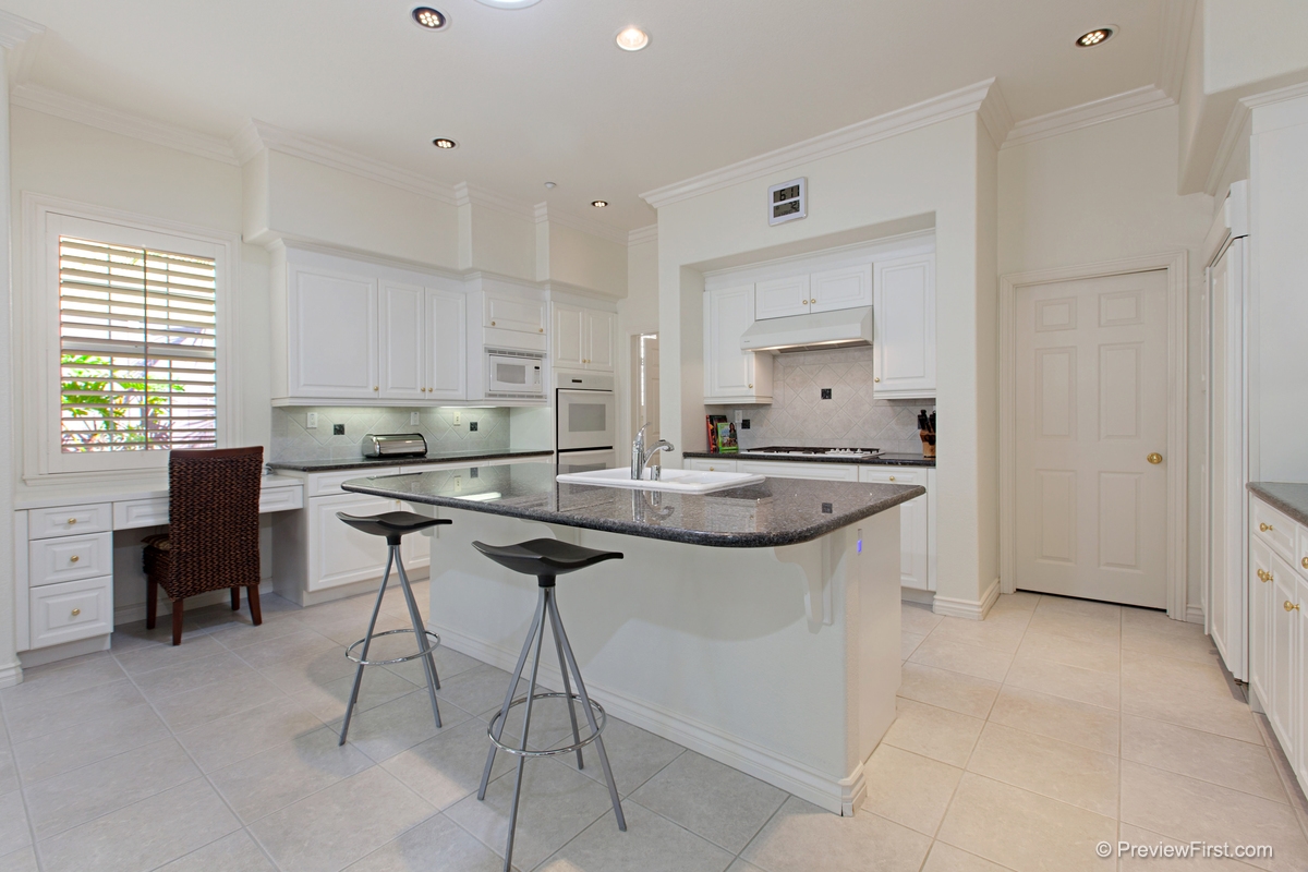 1450 Ravean Court Encinitas, CA 92024 - Photo 10 of 25