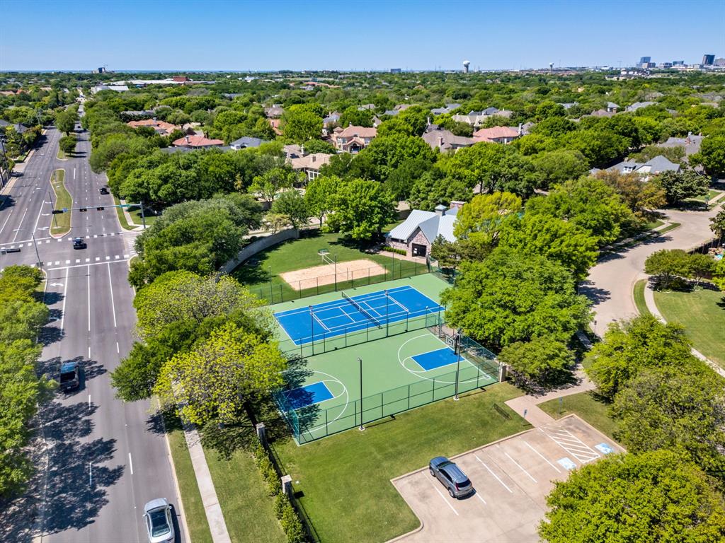 5116 Meadowside Lane Plano, TX 75093 - Photo 32 of 36 an aerial view of a residential houses with outdoor space and street view