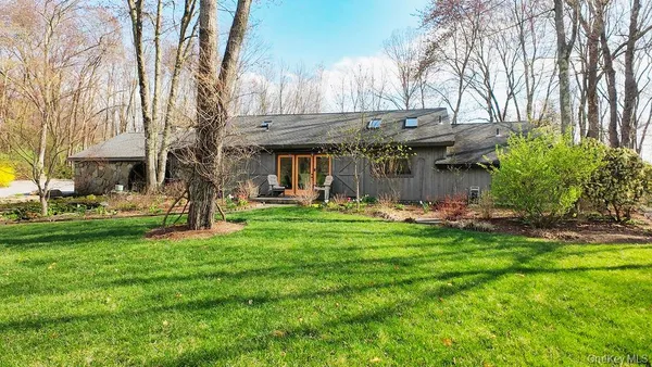 $650,000 | 10 Denim Drive, Wappingers Falls, NY 12590