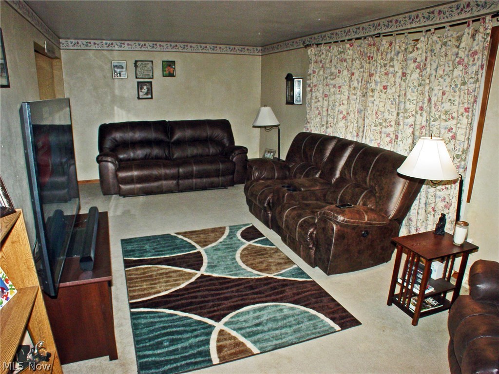 120 Brent Heights Road Chester, WV 26034 - Photo 2 of 11