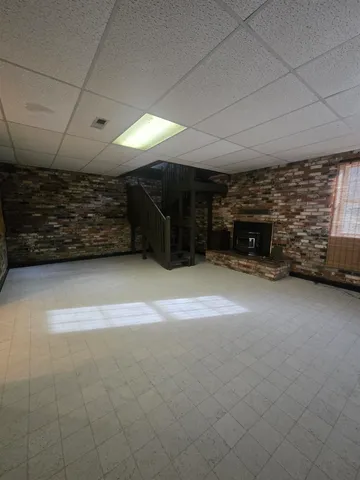 a view of a livingroom with furniture