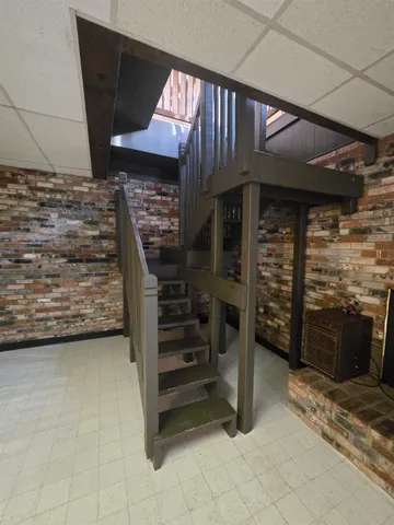 a view of a livingroom with furniture