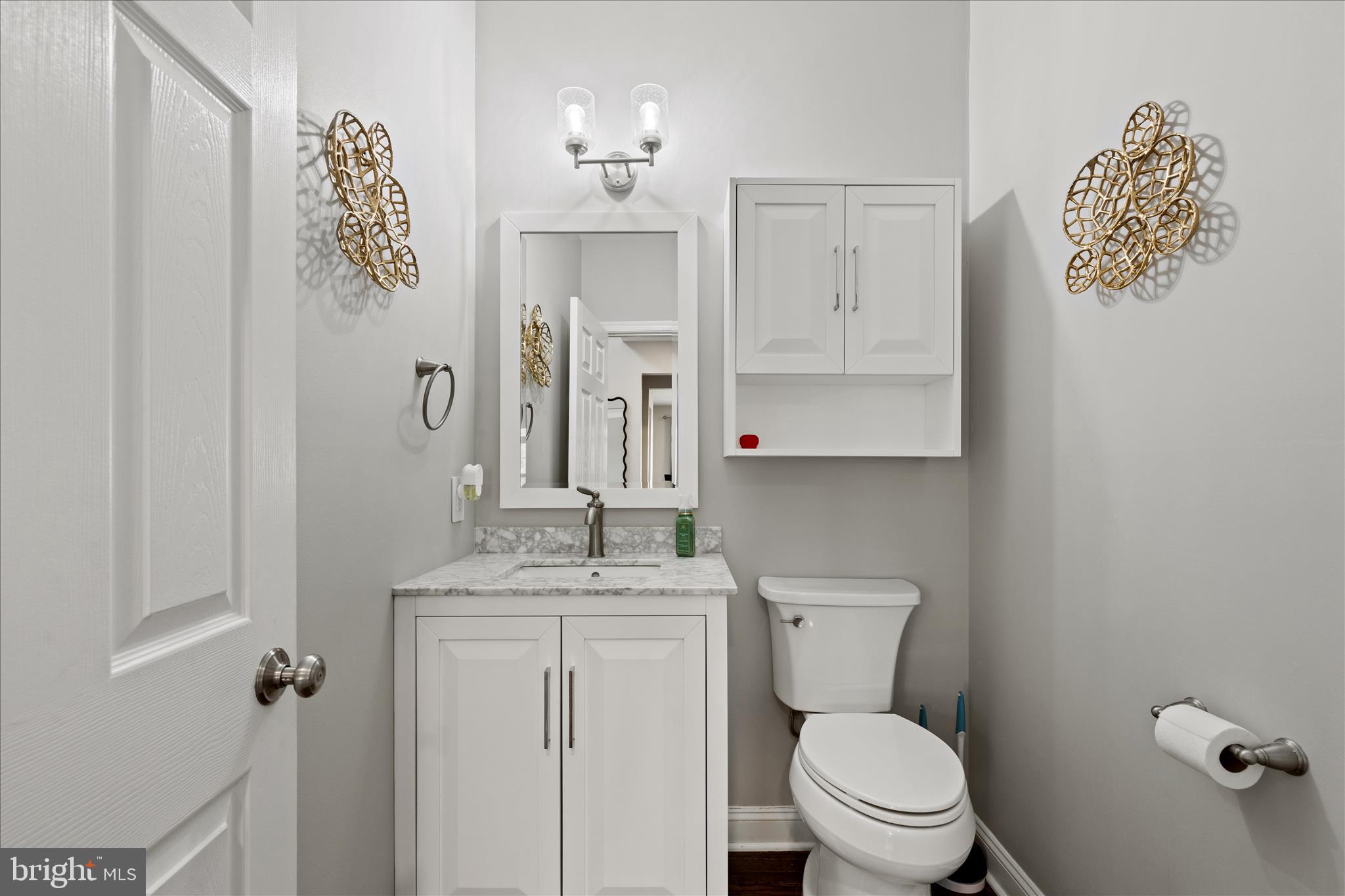 2014 Rosedale Lane Huntingtown, MD 20639 - Photo 13 of 121 Powder room