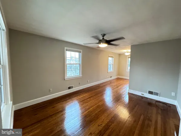 $3,900 | 1600 Princess Street, Alexandria, VA 22314