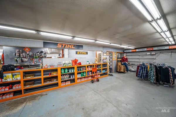 $329,000 | 10 Main Street South, Pierce, ID 83546